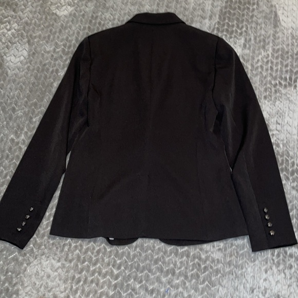 Crosby. Double Breasted Lined Blazer.  Black with gray lining. Size 6. - Picture 12 of 12